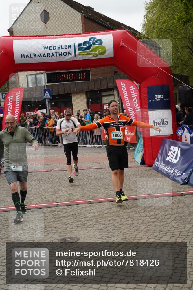 04.05.2025 - 8. Wedeler Halbmarathon Felixshl http://msf.ph/oto/7818426 04.05.2025 11:40:08 Ziel 331, 624 meine-sportfotos.de