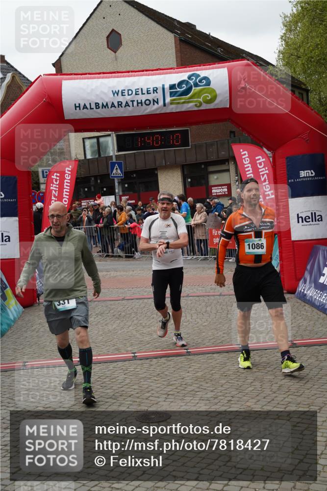 04.05.2025 - 8. Wedeler Halbmarathon Felixshl http://msf.ph/oto/7818427 04.05.2025 11:40:08 Ziel 331, 624 meine-sportfotos.de