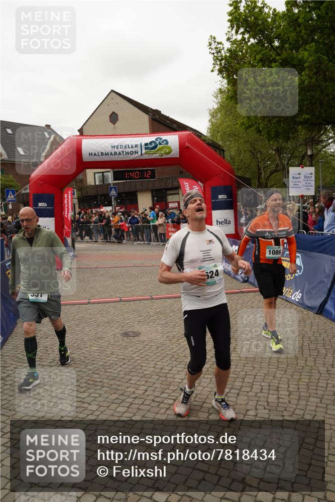 04.05.2025 - 8. Wedeler Halbmarathon Felixshl http://msf.ph/oto/7818434 04.05.2025 11:40:10 Ziel 69, 331, 624, 1001 meine-sportfotos.de