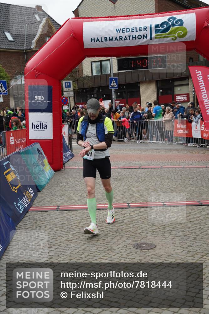 04.05.2025 - 8. Wedeler Halbmarathon Felixshl http://msf.ph/oto/7818444 04.05.2025 11:40:15 Ziel 69, 1001 meine-sportfotos.de