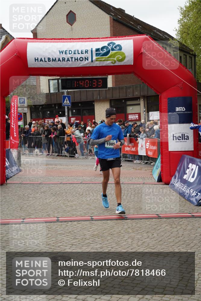 04.05.2025 - 8. Wedeler Halbmarathon Felixshl http://msf.ph/oto/7818466 04.05.2025 11:40:31 Ziel 975, 1009, 1065, 1085 meine-sportfotos.de