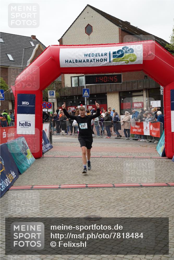 04.05.2025 - 8. Wedeler Halbmarathon Felixshl http://msf.ph/oto/7818484 04.05.2025 11:40:43 Ziel 163, 237, 779 meine-sportfotos.de