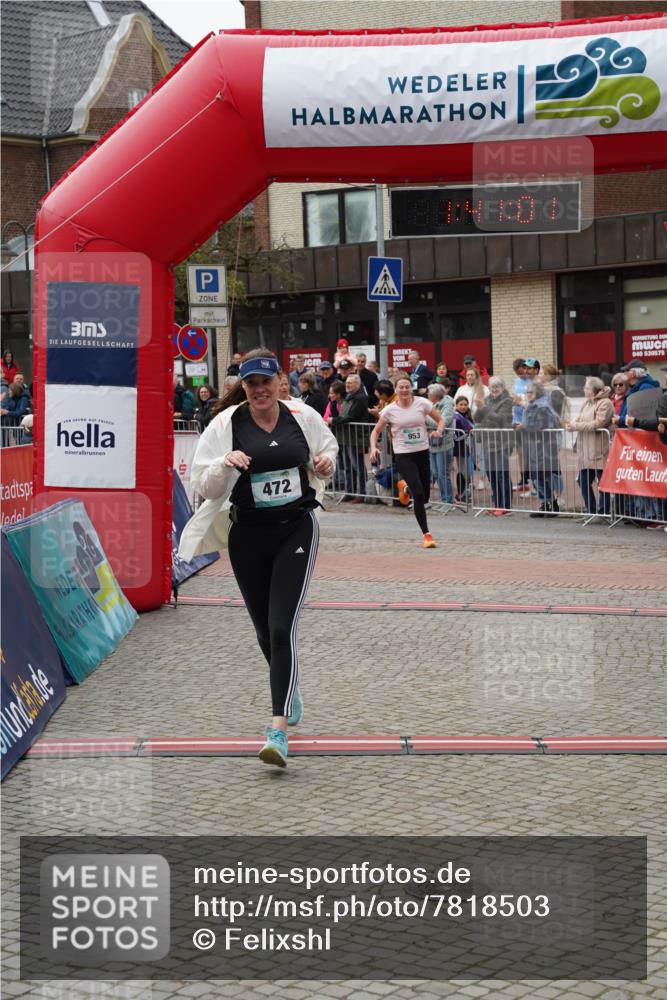 04.05.2025 - 8. Wedeler Halbmarathon Felixshl http://msf.ph/oto/7818503 04.05.2025 11:40:59 Ziel 472, 512, 953, 954 meine-sportfotos.de