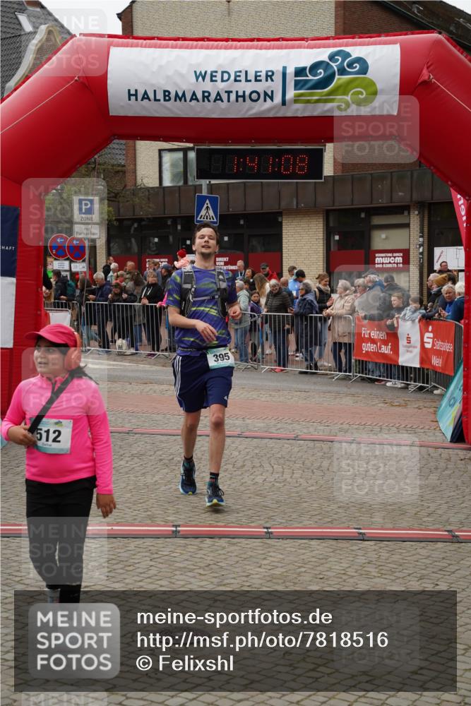 04.05.2025 - 8. Wedeler Halbmarathon Felixshl http://msf.ph/oto/7818516 04.05.2025 11:41:06 Ziel 395, 512, 953, 954, 1138 meine-sportfotos.de