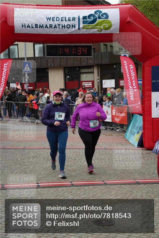 04.05.2025 - 8. Wedeler Halbmarathon Felixshl http://msf.ph/oto/7818543 04.05.2025 11:41:32 Ziel 28, 37, 358, 527, 1171 meine-sportfotos.de