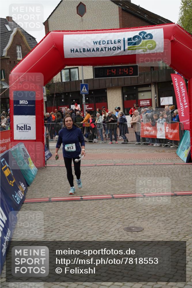 04.05.2025 - 8. Wedeler Halbmarathon Felixshl http://msf.ph/oto/7818553 04.05.2025 11:41:41 Ziel 913 meine-sportfotos.de