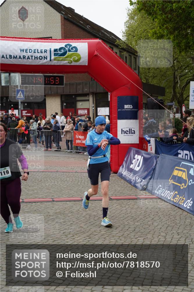 04.05.2025 - 8. Wedeler Halbmarathon Felixshl http://msf.ph/oto/7818570 04.05.2025 11:41:51 Ziel 8, 302, 706, 1119 meine-sportfotos.de