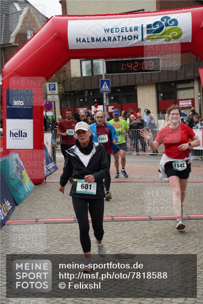 04.05.2025 - 8. Wedeler Halbmarathon Felixshl http://msf.ph/oto/7818588 04.05.2025 11:42:01 Ziel 191, 365, 389, 680, 681, 1051, 1142 meine-sportfotos.de
