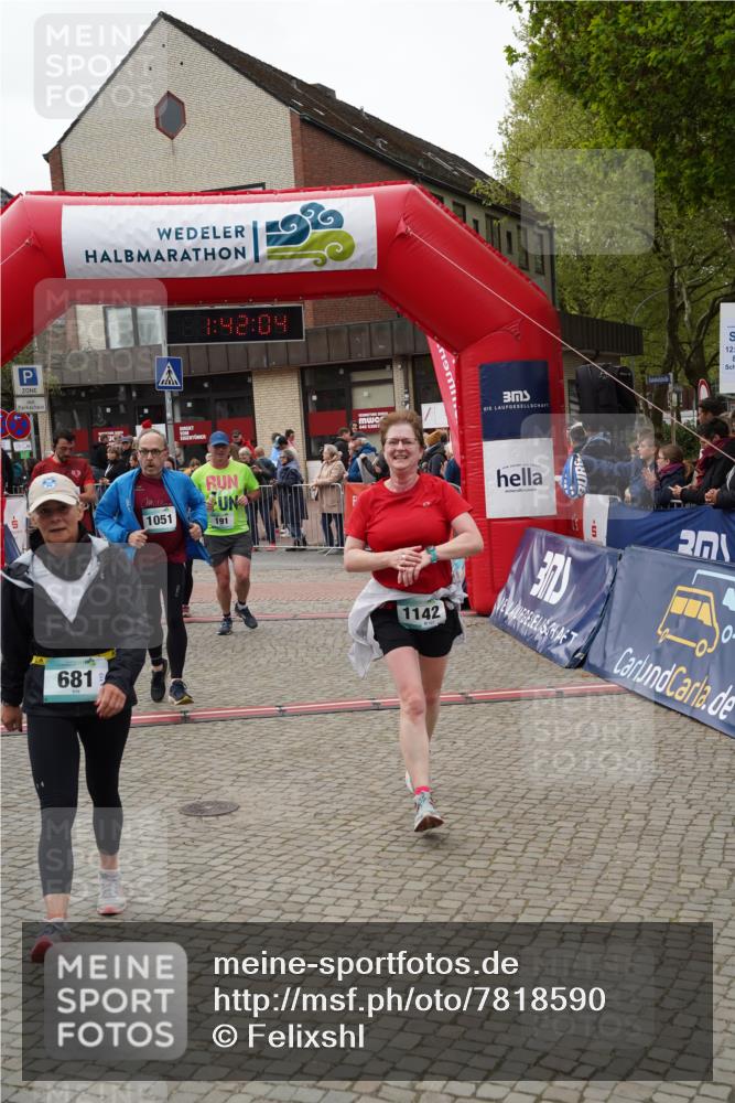 04.05.2025 - 8. Wedeler Halbmarathon Felixshl http://msf.ph/oto/7818590 04.05.2025 11:42:02 Ziel 191, 365, 389, 680, 681, 1051, 1142 meine-sportfotos.de
