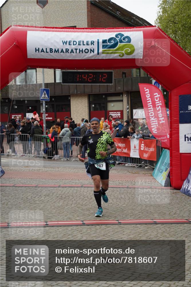 04.05.2025 - 8. Wedeler Halbmarathon Felixshl http://msf.ph/oto/7818607 04.05.2025 11:42:10 Ziel 116, 267 meine-sportfotos.de