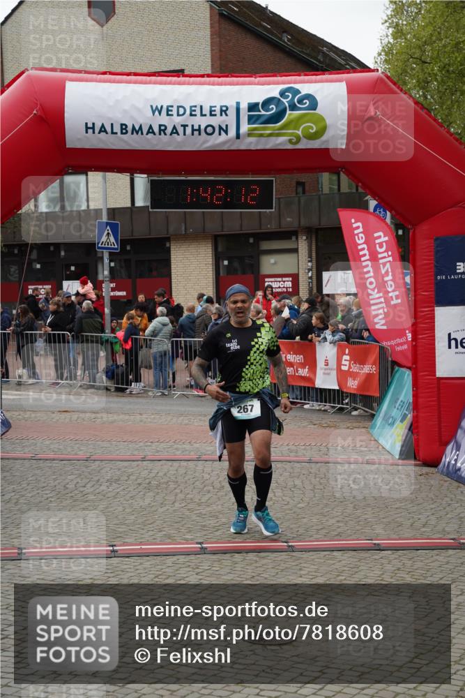 04.05.2025 - 8. Wedeler Halbmarathon Felixshl http://msf.ph/oto/7818608 04.05.2025 11:42:10 Ziel 116, 267 meine-sportfotos.de