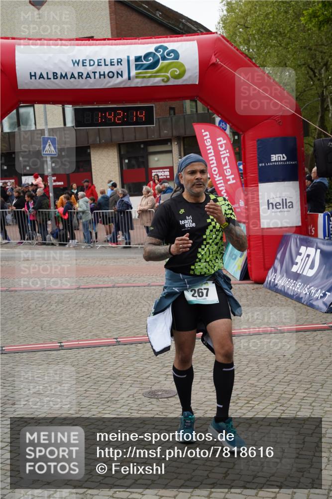 04.05.2025 - 8. Wedeler Halbmarathon Felixshl http://msf.ph/oto/7818616 04.05.2025 11:42:12 Ziel 116, 267 meine-sportfotos.de
