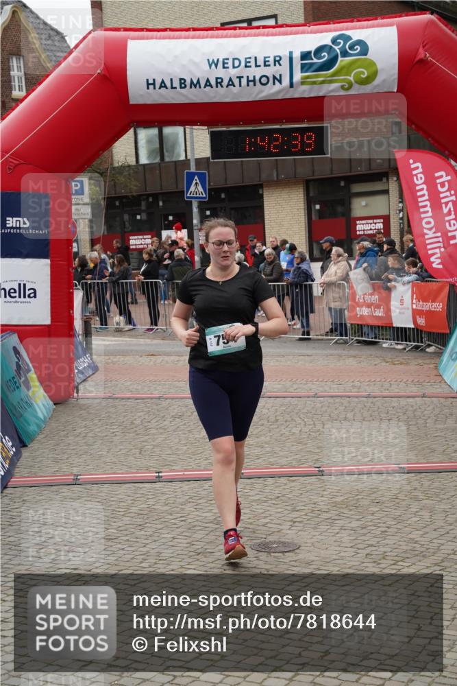 04.05.2025 - 8. Wedeler Halbmarathon Felixshl http://msf.ph/oto/7818644 04.05.2025 11:42:37 Ziel 754, 761 meine-sportfotos.de