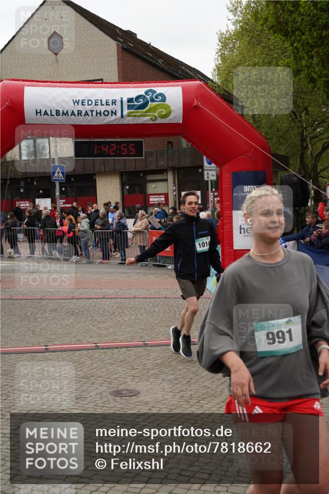 04.05.2025 - 8. Wedeler Halbmarathon Felixshl http://msf.ph/oto/7818662 04.05.2025 11:42:53 Ziel 991, 1014 meine-sportfotos.de
