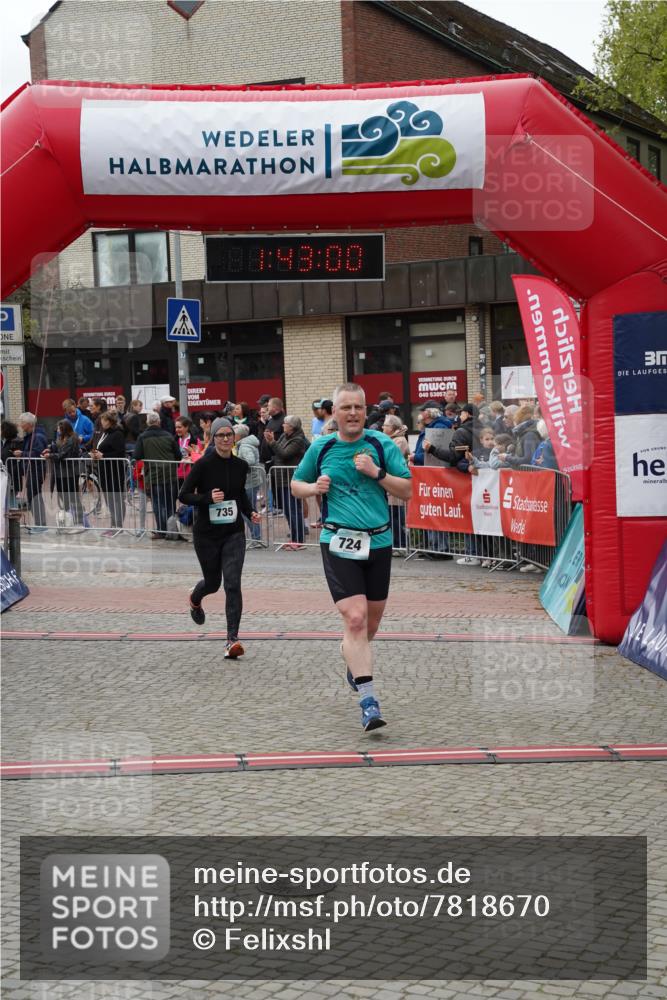 04.05.2025 - 8. Wedeler Halbmarathon Felixshl http://msf.ph/oto/7818670 04.05.2025 11:42:58 Ziel 724, 1014 meine-sportfotos.de