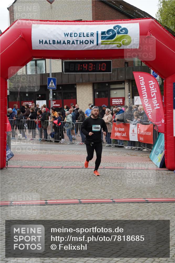 04.05.2025 - 8. Wedeler Halbmarathon Felixshl http://msf.ph/oto/7818685 04.05.2025 11:43:08 Ziel 54, 824, 1080 meine-sportfotos.de