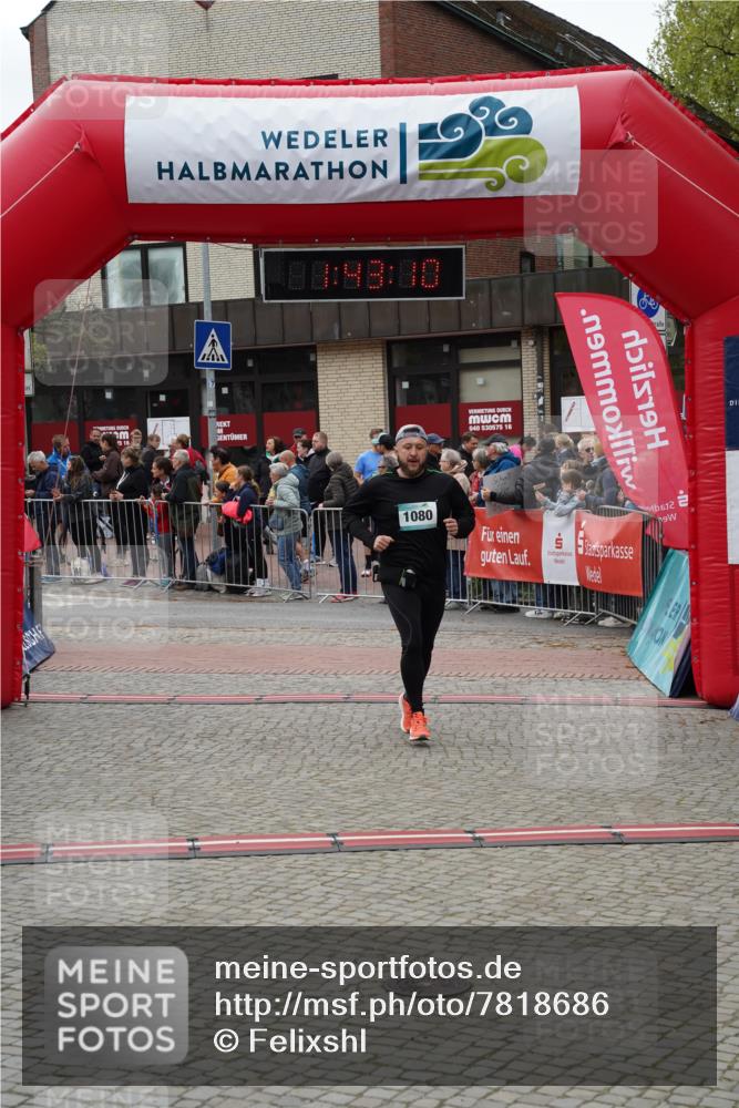 04.05.2025 - 8. Wedeler Halbmarathon Felixshl http://msf.ph/oto/7818686 04.05.2025 11:43:08 Ziel 54, 824, 1080 meine-sportfotos.de