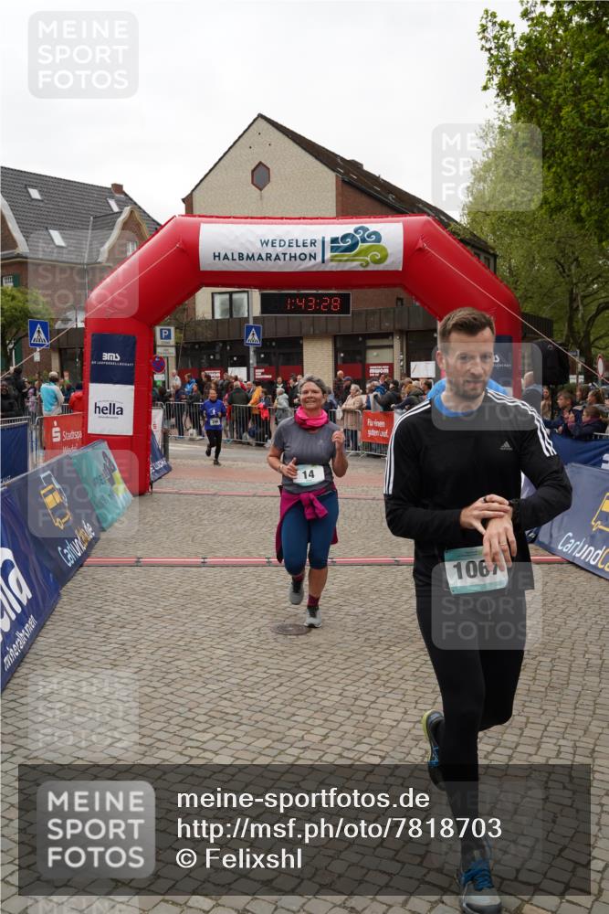 04.05.2025 - 8. Wedeler Halbmarathon Felixshl http://msf.ph/oto/7818703 04.05.2025 11:43:26 Ziel 14, 210, 298, 1066, 1067 meine-sportfotos.de