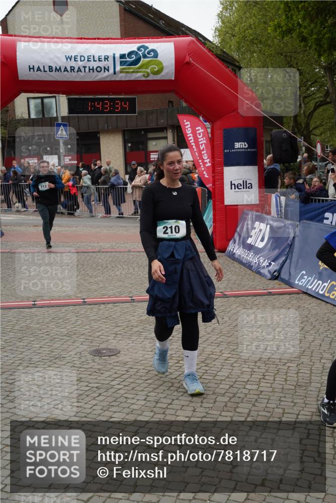 04.05.2025 - 8. Wedeler Halbmarathon Felixshl http://msf.ph/oto/7818717 04.05.2025 11:43:32 Ziel 210, 298, 712 meine-sportfotos.de