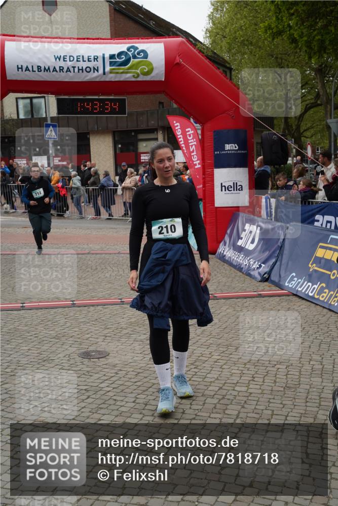 04.05.2025 - 8. Wedeler Halbmarathon Felixshl http://msf.ph/oto/7818718 04.05.2025 11:43:32 Ziel 210, 298, 712 meine-sportfotos.de