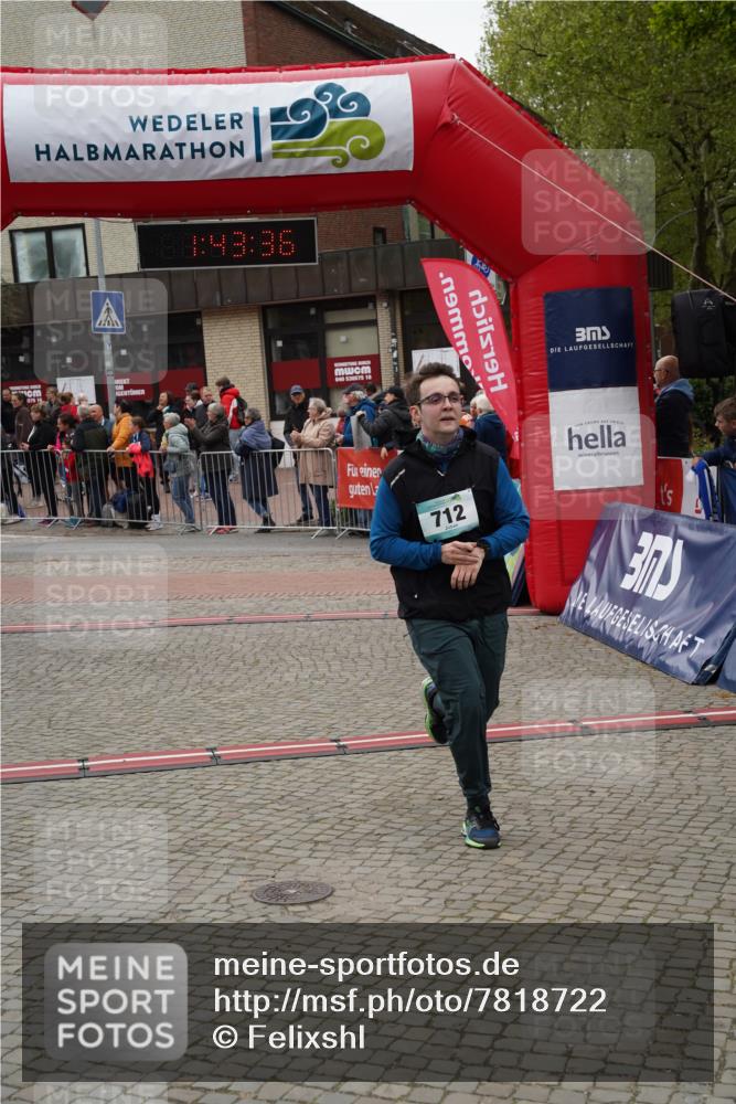 04.05.2025 - 8. Wedeler Halbmarathon Felixshl http://msf.ph/oto/7818722 04.05.2025 11:43:34 Ziel 210, 298, 712 meine-sportfotos.de
