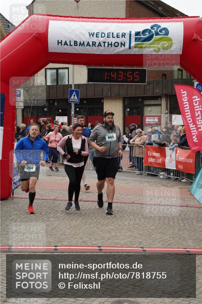 04.05.2025 - 8. Wedeler Halbmarathon Felixshl http://msf.ph/oto/7818755 04.05.2025 11:43:53 Ziel 10, 109, 264, 587, 665, 667, 854 meine-sportfotos.de
