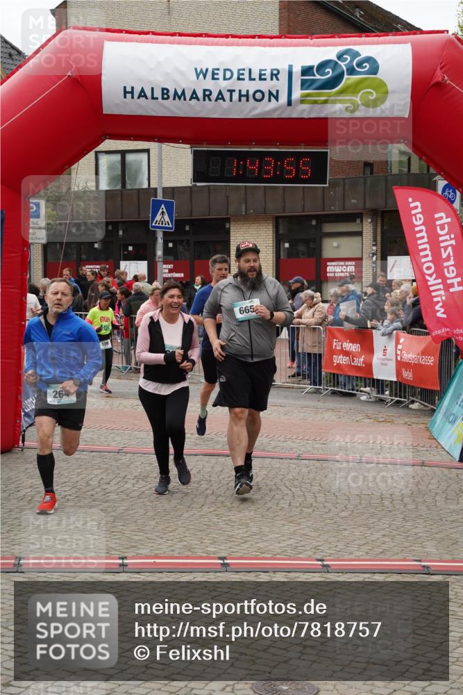 04.05.2025 - 8. Wedeler Halbmarathon Felixshl http://msf.ph/oto/7818757 04.05.2025 11:43:53 Ziel 10, 109, 264, 587, 665, 667, 854 meine-sportfotos.de