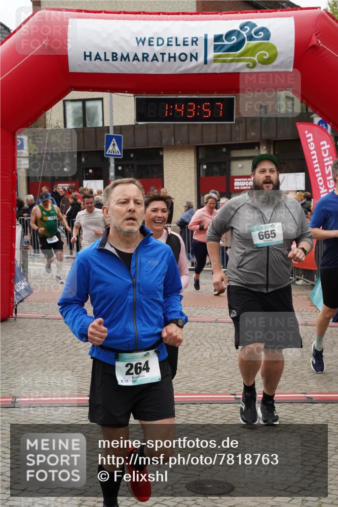 04.05.2025 - 8. Wedeler Halbmarathon Felixshl http://msf.ph/oto/7818763 04.05.2025 11:43:55 Ziel 10, 109, 264, 587, 665, 667, 854, 1003, 1106 meine-sportfotos.de