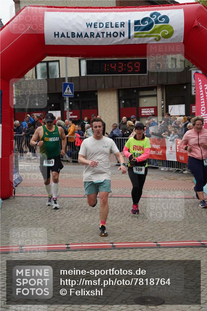 04.05.2025 - 8. Wedeler Halbmarathon Felixshl http://msf.ph/oto/7818764 04.05.2025 11:43:57 Ziel 10, 109, 264, 587, 665, 667, 1003, 1106 meine-sportfotos.de