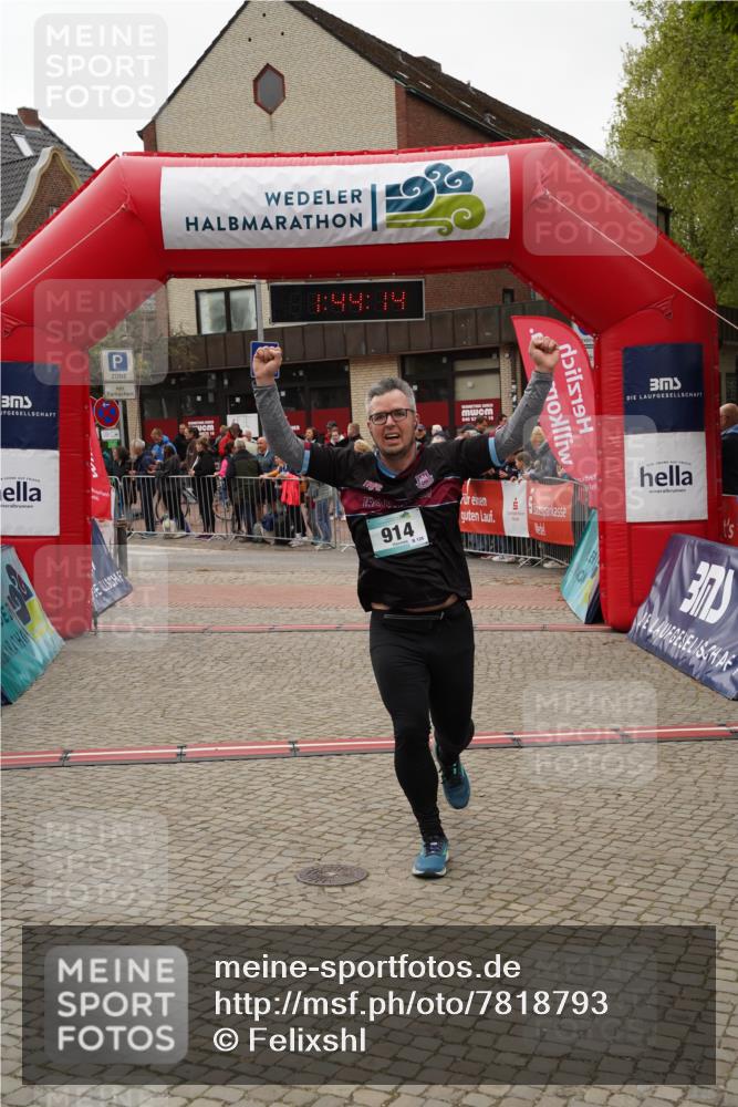 04.05.2025 - 8. Wedeler Halbmarathon Felixshl http://msf.ph/oto/7818793 04.05.2025 11:44:12 Ziel 558, 914 meine-sportfotos.de