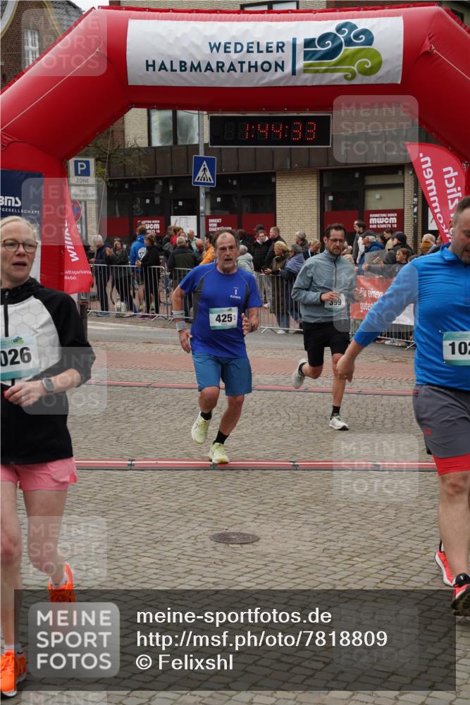 04.05.2025 - 8. Wedeler Halbmarathon Felixshl http://msf.ph/oto/7818809 04.05.2025 11:44:31 Ziel 399, 425 meine-sportfotos.de