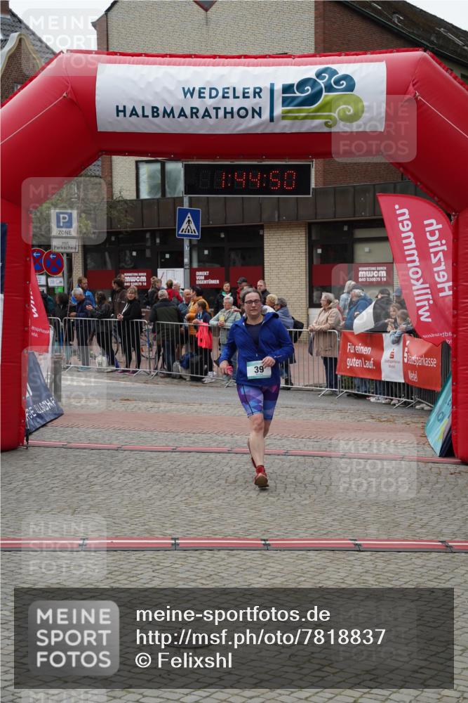 04.05.2025 - 8. Wedeler Halbmarathon Felixshl http://msf.ph/oto/7818837 04.05.2025 11:44:48 Ziel 39, 209 meine-sportfotos.de
