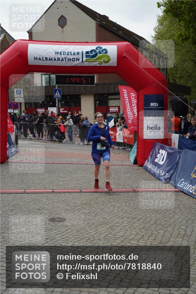 04.05.2025 - 8. Wedeler Halbmarathon Felixshl http://msf.ph/oto/7818840 04.05.2025 11:44:49 Ziel 39, 209 meine-sportfotos.de