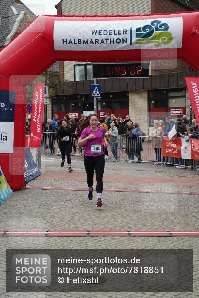 04.05.2025 - 8. Wedeler Halbmarathon Felixshl http://msf.ph/oto/7818851 04.05.2025 11:45:00 Ziel 392, 421, 714 meine-sportfotos.de