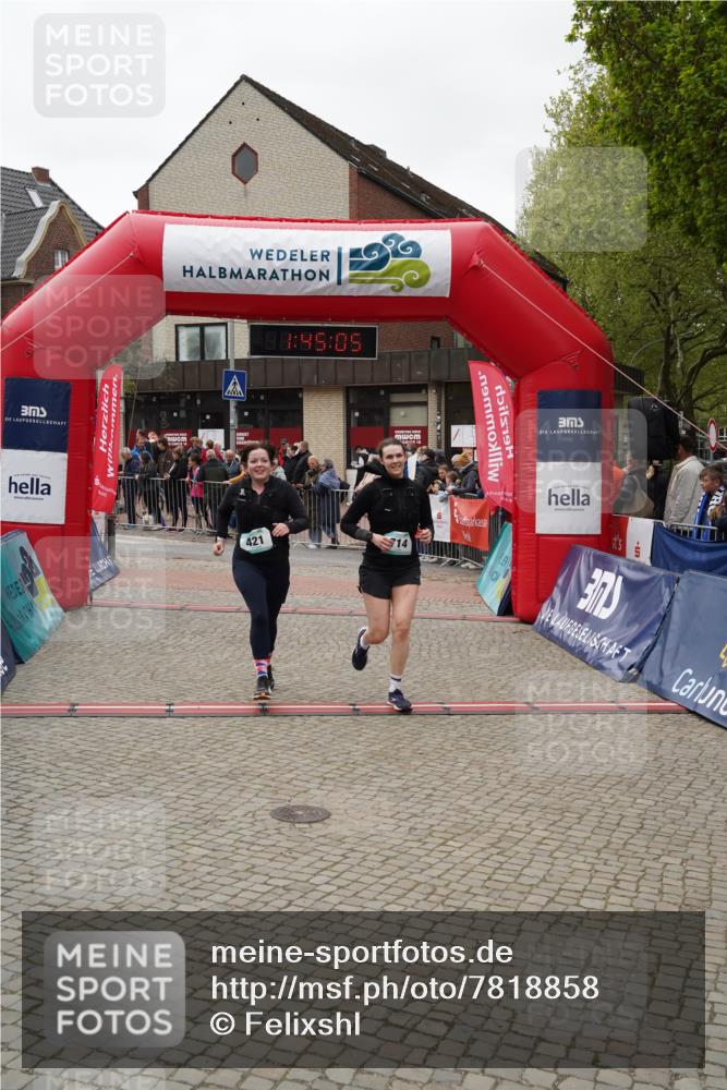 04.05.2025 - 8. Wedeler Halbmarathon Felixshl http://msf.ph/oto/7818858 04.05.2025 11:45:03 Ziel 392, 421, 714 meine-sportfotos.de