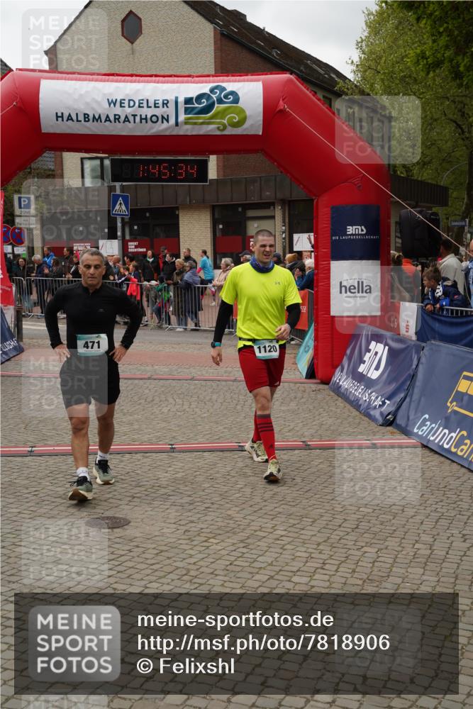 04.05.2025 - 8. Wedeler Halbmarathon Felixshl http://msf.ph/oto/7818906 04.05.2025 11:45:32 Ziel 471, 808, 1120 meine-sportfotos.de