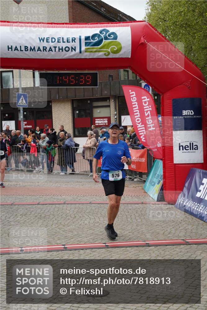 04.05.2025 - 8. Wedeler Halbmarathon Felixshl http://msf.ph/oto/7818913 04.05.2025 11:45:37 Ziel 576, 834 meine-sportfotos.de