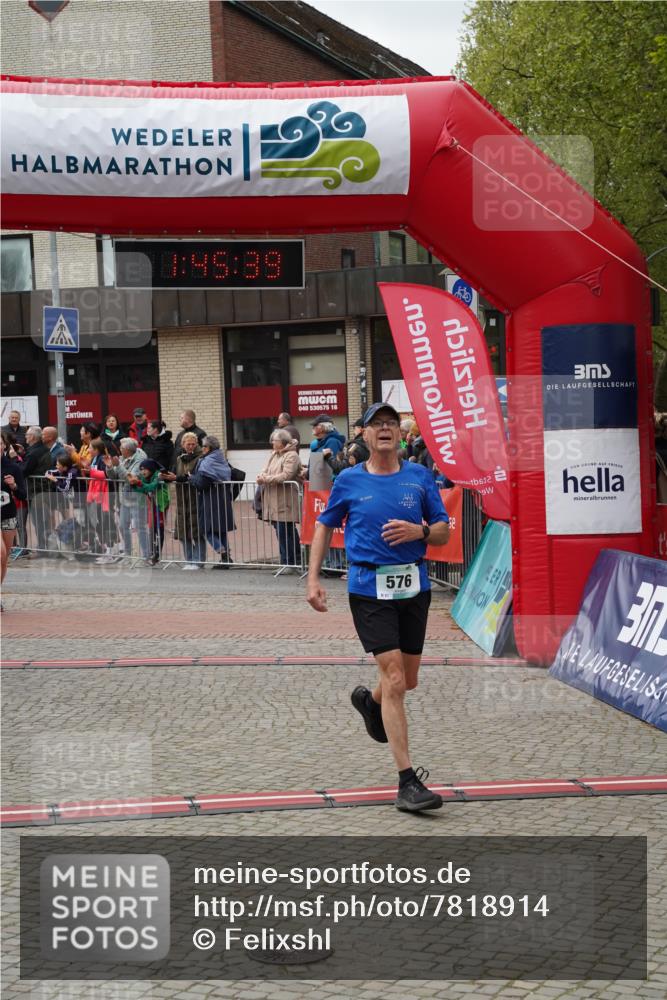 04.05.2025 - 8. Wedeler Halbmarathon Felixshl http://msf.ph/oto/7818914 04.05.2025 11:45:37 Ziel 576, 834 meine-sportfotos.de