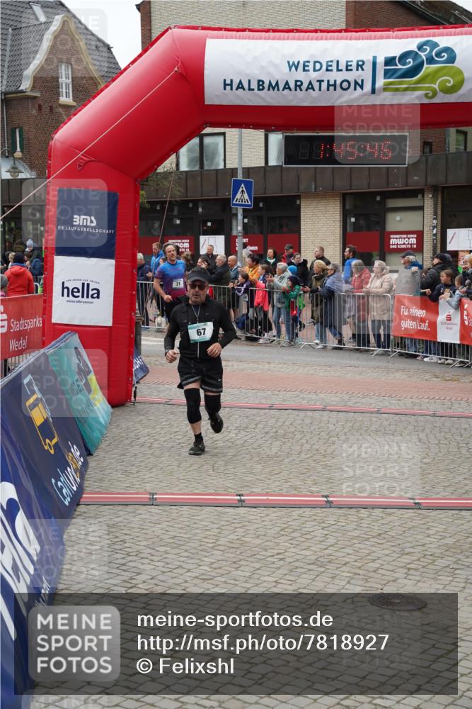 04.05.2025 - 8. Wedeler Halbmarathon Felixshl http://msf.ph/oto/7818927 04.05.2025 11:45:44 Ziel 21, 67, 834 meine-sportfotos.de