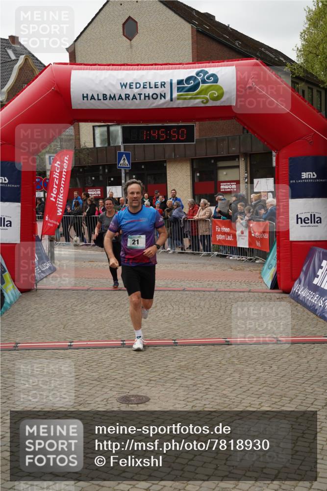 04.05.2025 - 8. Wedeler Halbmarathon Felixshl http://msf.ph/oto/7818930 04.05.2025 11:45:48 Ziel 21, 67, 292 meine-sportfotos.de