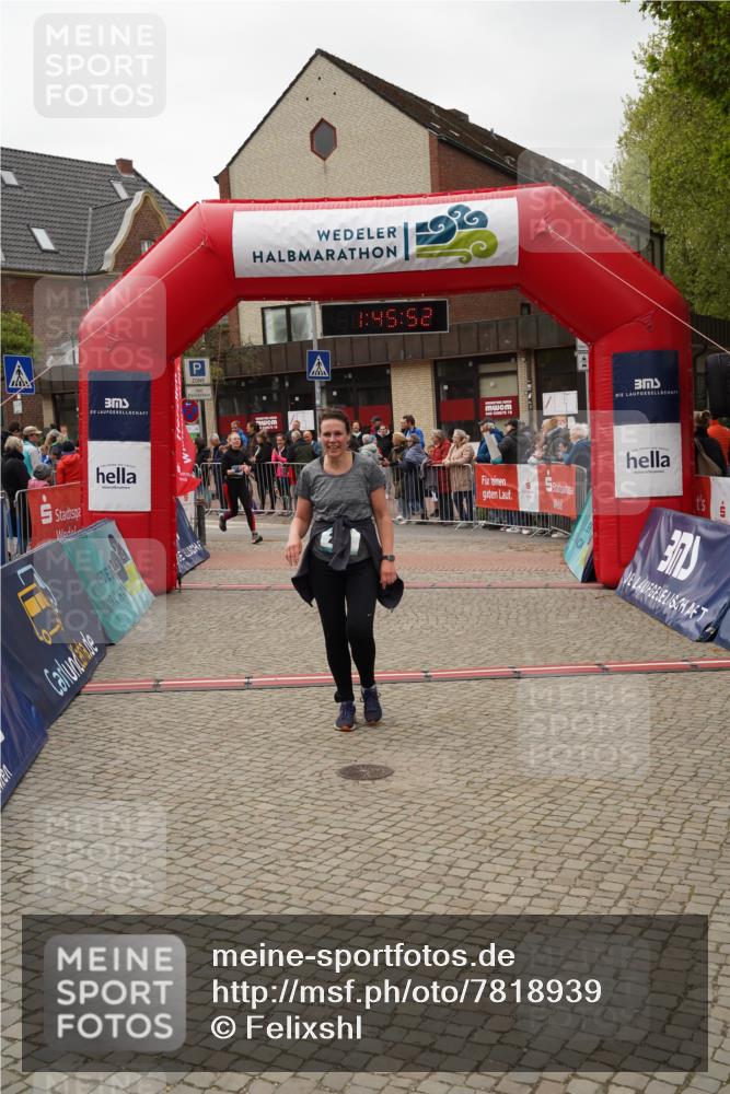 04.05.2025 - 8. Wedeler Halbmarathon Felixshl http://msf.ph/oto/7818939 04.05.2025 11:45:50 Ziel 21, 292, 1179 meine-sportfotos.de