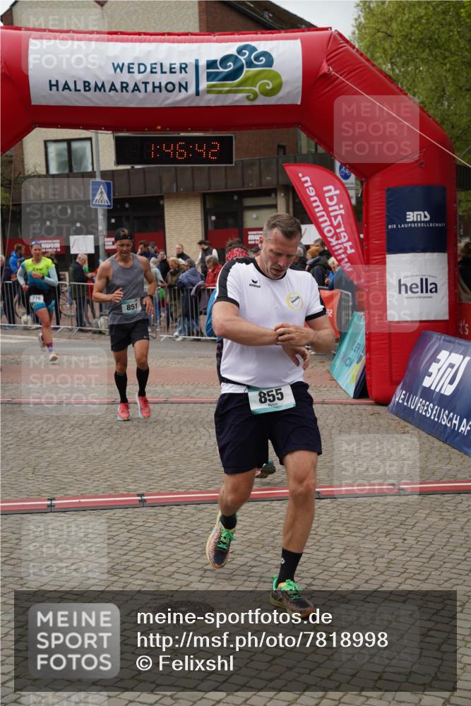 04.05.2025 - 8. Wedeler Halbmarathon Felixshl http://msf.ph/oto/7818998 04.05.2025 11:46:40 Ziel 770, 851, 855, 999, 1012 meine-sportfotos.de