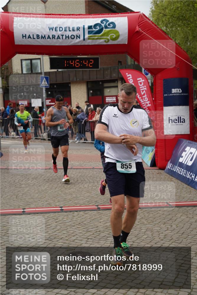 04.05.2025 - 8. Wedeler Halbmarathon Felixshl http://msf.ph/oto/7818999 04.05.2025 11:46:40 Ziel 770, 851, 855, 999, 1012 meine-sportfotos.de