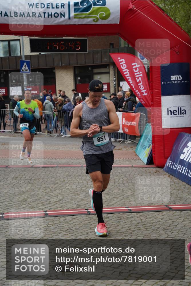 04.05.2025 - 8. Wedeler Halbmarathon Felixshl http://msf.ph/oto/7819001 04.05.2025 11:46:41 Ziel 770, 851, 855, 999, 1012 meine-sportfotos.de