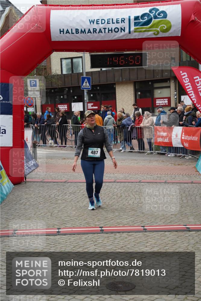 04.05.2025 - 8. Wedeler Halbmarathon Felixshl http://msf.ph/oto/7819013 04.05.2025 11:46:48 Ziel 487, 770 meine-sportfotos.de