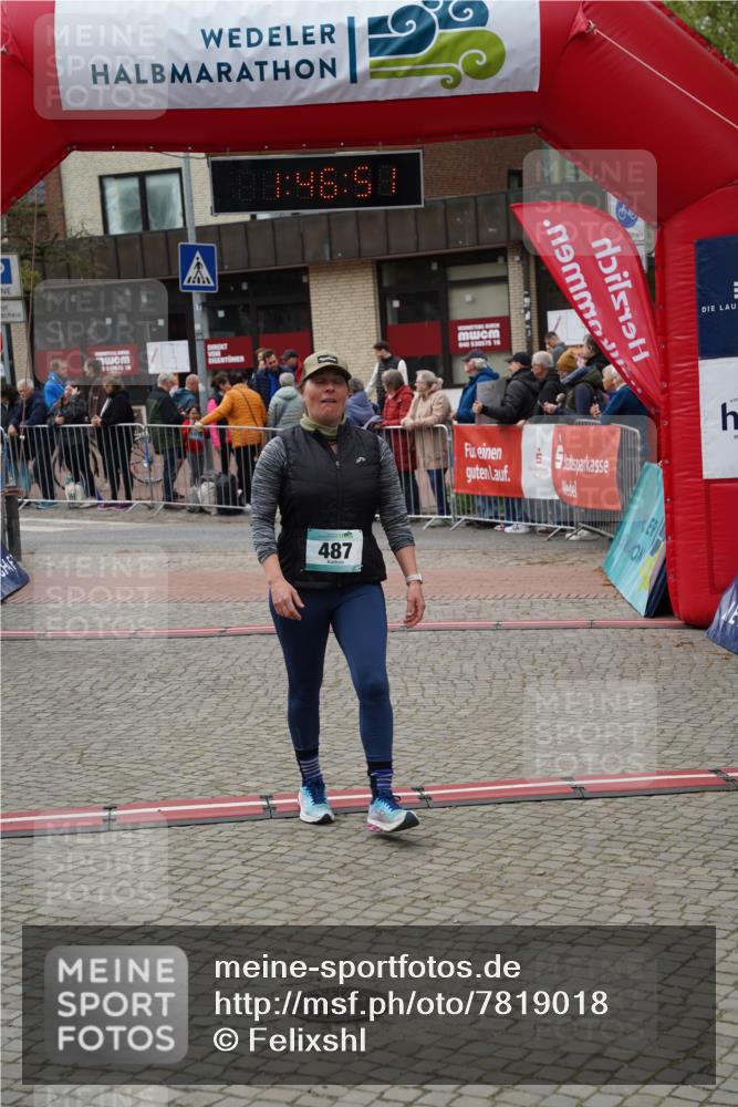 04.05.2025 - 8. Wedeler Halbmarathon Felixshl http://msf.ph/oto/7819018 04.05.2025 11:46:49 Ziel 487, 982 meine-sportfotos.de
