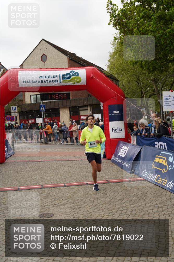04.05.2025 - 8. Wedeler Halbmarathon Felixshl http://msf.ph/oto/7819022 04.05.2025 11:46:53 Ziel 487, 982 meine-sportfotos.de