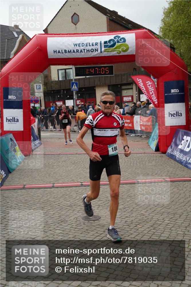 04.05.2025 - 8. Wedeler Halbmarathon Felixshl http://msf.ph/oto/7819035 04.05.2025 11:47:03 Ziel 186, 243 meine-sportfotos.de