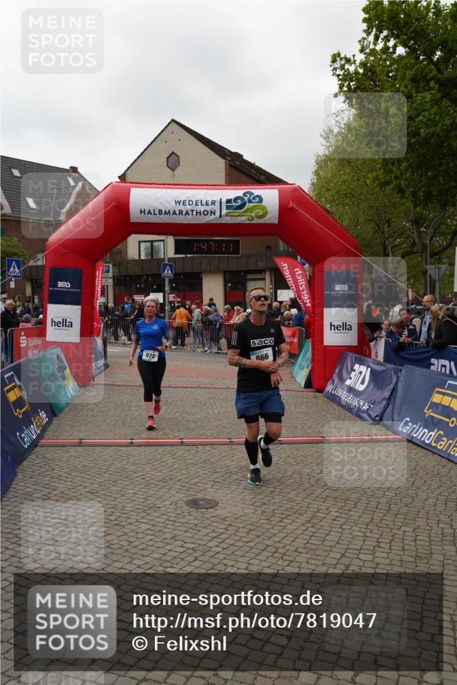 04.05.2025 - 8. Wedeler Halbmarathon Felixshl http://msf.ph/oto/7819047 04.05.2025 11:47:09 Ziel 243, 866, 972 meine-sportfotos.de