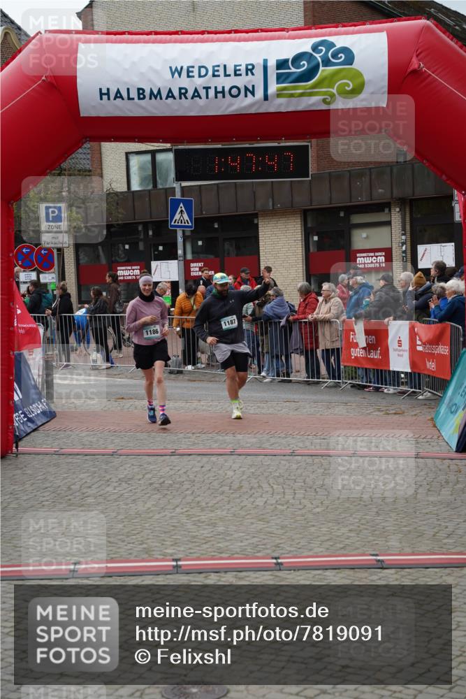 04.05.2025 - 8. Wedeler Halbmarathon Felixshl http://msf.ph/oto/7819091 04.05.2025 11:47:45 Ziel 1186, 1187 meine-sportfotos.de